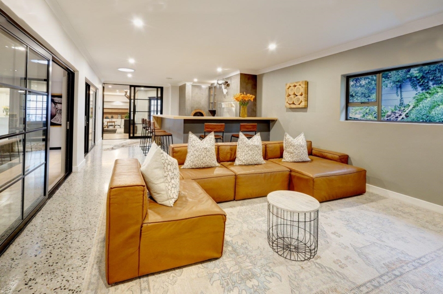 6 Bedroom Property for Sale in Welgemoed Western Cape